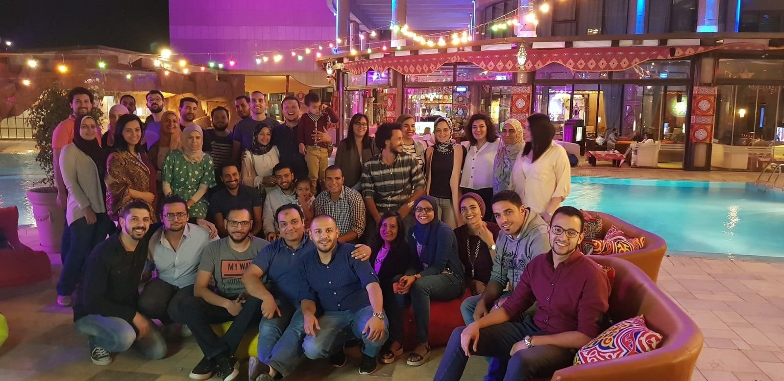 صورة جماعية لدفعة، جلسة مسائية.